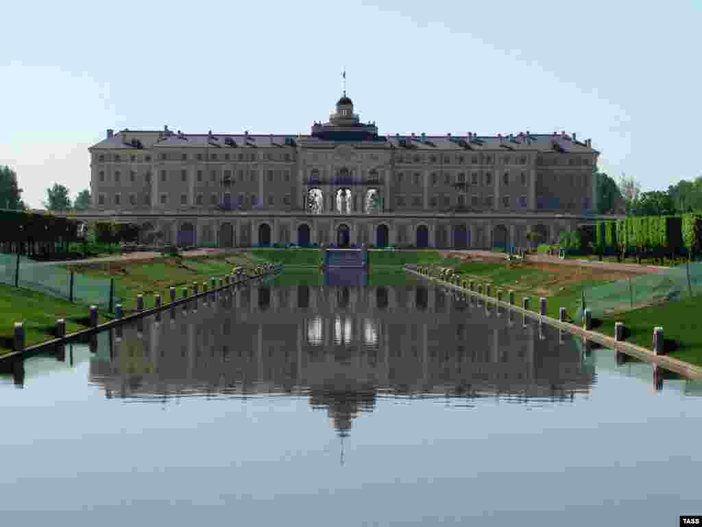 Константиновский дворец Государственного комплекса "Дворец конгрессов" в Стрельне 