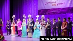 Казак артисттери. Иллюстрациялык сүрөт