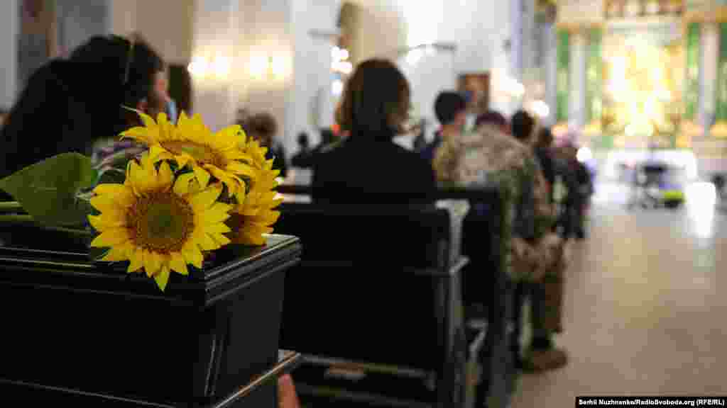 Ілін проходив військову службу в підрозділі ЗСУ на законних підставах. Згідно з чинним законодавством, &ndash;&nbsp;а саме Законом України &laquo;Про військовий обов'язок і військову службу&raquo; &ndash; іноземці та особи без громадянства, які на законних підставах перебувають на території України, можуть у добровільному порядку (за контрактом) проходити військову службу в&nbsp;Збройних силах України 