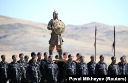 Казак жоокерлери Отар аскердик машыгуу жайында. 07.8.2019.