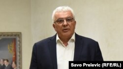 Andrija Mandić ranije je rekao da ima državljanstvo Srbije i da ga se ne bi odrekao