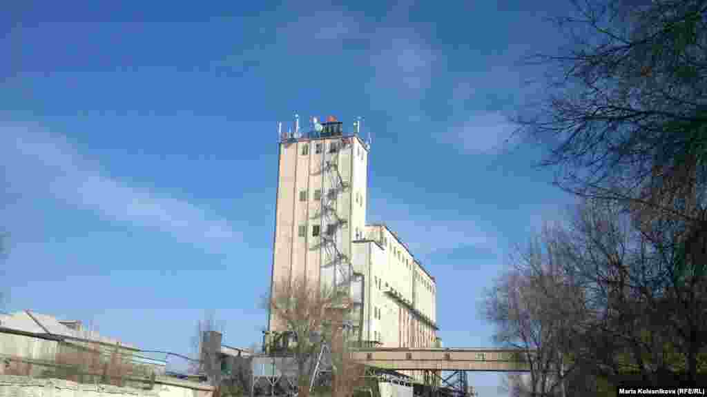 "Труд" деп аталган ун комбинаты менчикке өтүп кеткен.