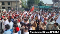 په کبل کې خلک د امن لپاره مظاهره کوي - د سېپټېمبر ۱۲مې انځور 