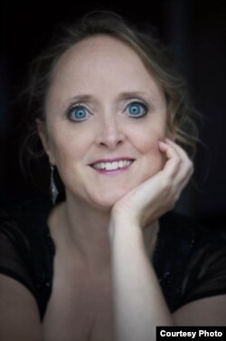 ლუსინდა ჰოკსლი