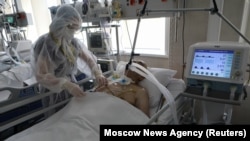 فرد مبتلا به ویروس کرونا در یکی از شفاخانه های روسیه
