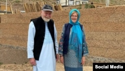  باربی و پیتر رینولدز، آرشیف