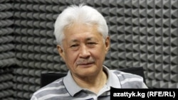 Турсунбек Акун.