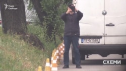 Як тільки знімальна група запаркувалась на заправці, її відразу знайшли і сфотографували співробітники УДО