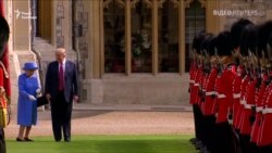 Трамп збентежив королеву Єлизавету II різкою зупинкою під час обходу королівської варти