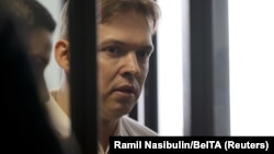 Максім Знак падчас судовага працэсу па сваёй справе, архіўнае фота