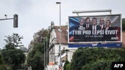 Шайлоо алдындагы жарнак. Прага, 26-сентябрь 2025-жыл