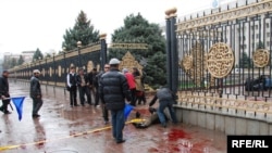 7-апрелдеги кандуу булоон, Бишкек, 2010-жыл.