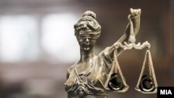  Nova istraživanja također pokazuju da je povjerenje u pravosuđe i dalje nisko. Samo 8 posto građana Sjeverne Makedonije vjeruje pravosudnim organima, pokazalo je najnovije istraživanje Eurotinka.