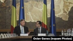 Premierul Ludovic Orban și președintele Klaus Iohannis la prima ședință a noului guvern