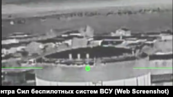 Скриншот с видео 14-го отдельного полка СБС ВСУ, на котором зафиксирована атака по нефтяному терминалу в Феодосии 13 ноября