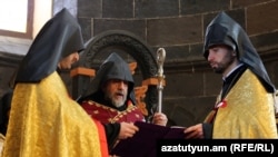 Շիրակի թեմի առաջնորդ Միքայել արքեպիսկոպոս Աջապահյան, արխիվ