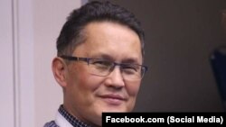 Айбар Султангазиев.