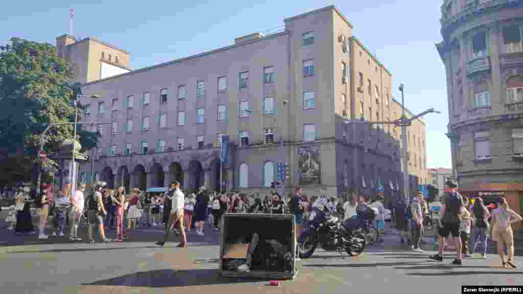 Blokada još jedne prometne raskrsnice u blizini Trga Republike (Beograd, 4. jul) 