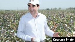 Prezident Gurbanguly Berdimuhamedow 