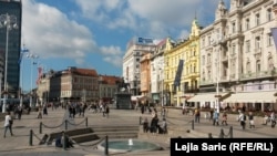 Trg bana Jelačića, Zagreb (foto-arhiv)
