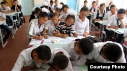 Школьники в селе Озерное