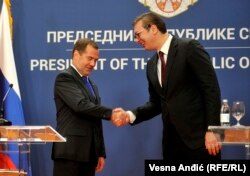 Прем’єр-міністр Росії Дмитро Медведєв і президент Сербії Александр Вучич, Белград, 19 жовтня 2019 року