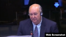 Džon Džordan svjedoči na suđenju Ratku Mladiću u Hagu, 28. kolovoz 2012.