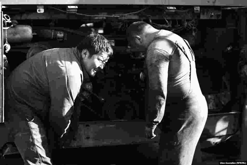 Иркутск. В одном из местных автобусных парков. 