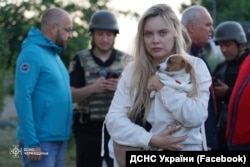 Armata rusă a avariat trei blocuri de locuințe cu nouă etaje în orașul Smila, regiunea Cerkasî, în timpul atacului aerian. 29 iunie 2025.