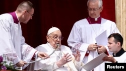 Папа Римський Франциск 20 квітня з’явився перед тисячами католиків на площі Святого Петра