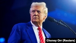 Напередодні Дональд Трамп провів масштабну пресконференцію, на якій обговорював, зокрема, питання війни в Україні, роль НАТО і відносини з Росією. Трамп сказав, що він розуміє почуття Росії стосовно розширення НАТО в контексті України