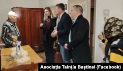 Ministra Mediului s-a întâlnit și față în față, cu mai mulți localnici din Gura Teghii.