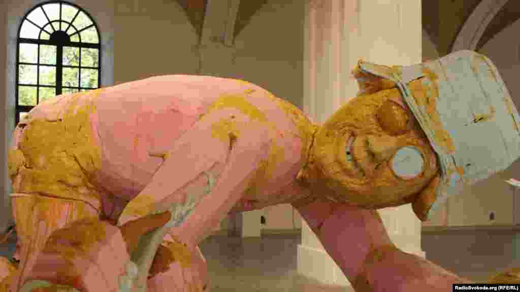 "Shooting" by the Amsterdam-based Dutch artist Folkert de Jong.