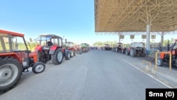 Traktori u blokadi carinskog terminala na Graničnom prelazu Rača, Bosna i Hercegovina, 23. jun 2025.
