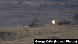 Exerciții de tragere la Cincu, în ultima zi a exercițiului militar NATO, Dacian Fall.