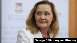 Elena Lasconi a intrat în turul II al prezidențialelor după votul din 24 noiembrie 2024. Urma să îl concureze pe candidatul surpriză, politicitianul pro-rus Călin Georgescu. CCR a considerat însă că neregulile în favoarea acestuia au fost prea mari și a anulat scrutinul. 