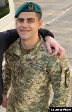 Ukrajinski oficir marinaca Pavlo Afisov, fotografisan pre nego što su ga ruske snage zarobile 2022. godine, proveo je godinu i po dana u zatvoru u Popravnoj koloniji broj 10 u Mordovijskoj regiji u Rusiji.