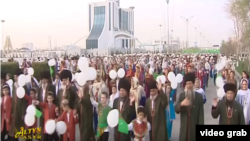 Türkmenistanyň "Altyn Asyr" döwlet telekanalyndan alnan surat