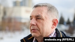 Аляксандр Калесьнікаў падчас суду над палітвязьнем Віктарам Бабарыкам і топ-мэнэджарамі «Белгазпрамбанку». Менск, 22 сакавіка.