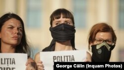 Protest în fața MAI. Polițiștii din cazul Caracal sunt acuzați că nu și-au făcut treaba.