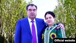Эмомали Рахмон и его дочь Озода