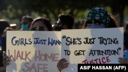 پاکستان کې د مارچ پر اتمه د ښځو د نړيوالې په مناسبت په يوشمېر ښارونو کې لاريونونه کېږي، انځور له ارشيفه 