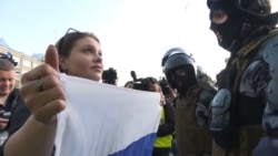 Scores Detained In Moscow, Including Opposition Leader