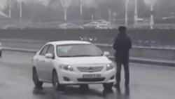 Lebabyň köçelerinde para alana we berene gözegçilik güýçlendi