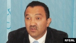 Орзубек Назаров.