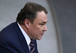 Петр Толстой.