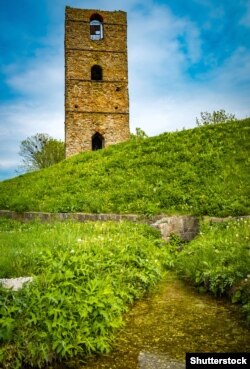 Вежа короля Данила у селі Стовп’є на Холмщині, на відстані 8 кілометрів від Холма