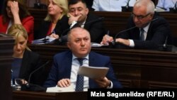 გრიგოლ ლილუაშვილი პარლამენტში