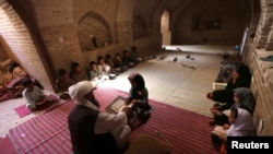 یک مدرسه دینی در ولایت هرات - عکس از آرشیف