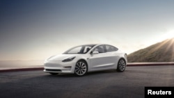 Tesla Model 3 Sedan